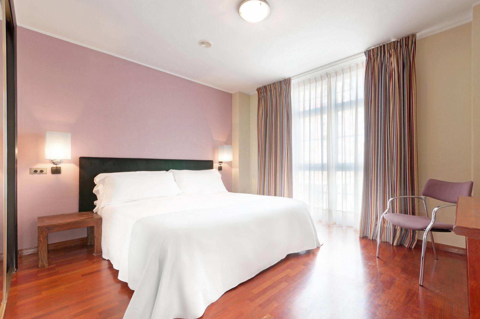 Tryp Valladolid Sofia Parquesol Hotel Værelse billede